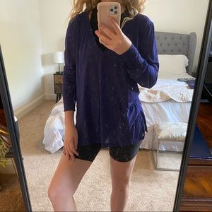 Lululemon size 4 navy top